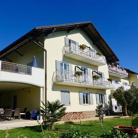 Strengen Guesthouse Caldaro Bagian luar foto