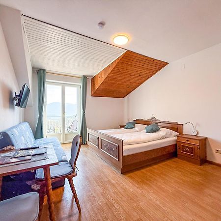 Strengen Guesthouse Caldaro Bagian luar foto