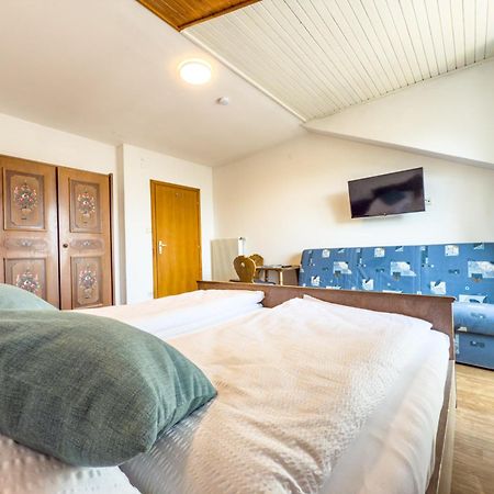 Strengen Guesthouse Caldaro Bagian luar foto