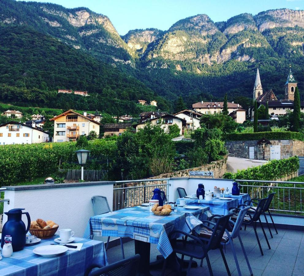 Strengen Guesthouse Caldaro Bagian luar foto
