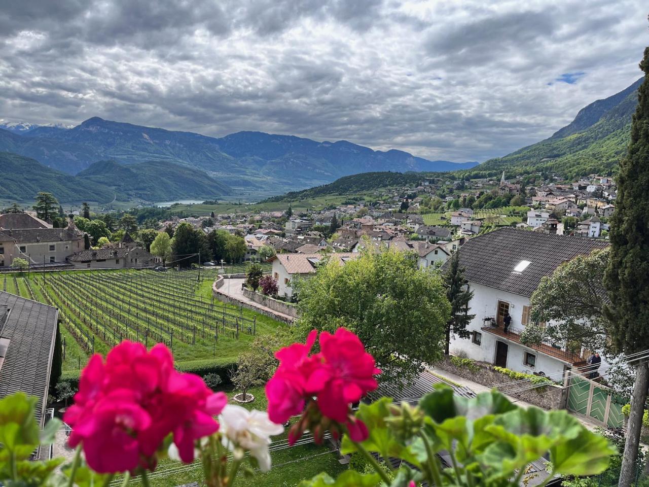 Strengen Guesthouse Caldaro Bagian luar foto